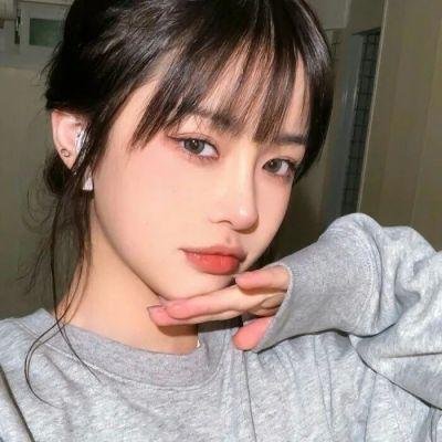 玉米上的麻雀